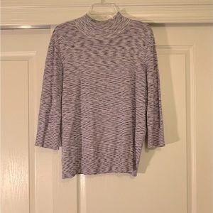 Apt. 9 Light Purple Sweater. Size XL.